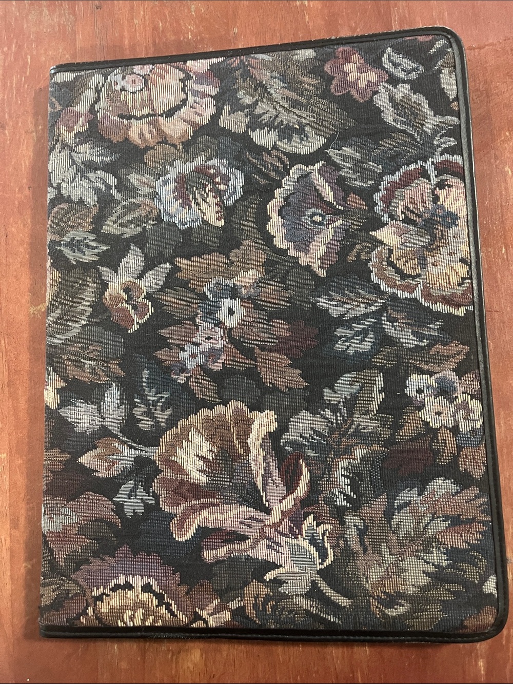 Floral Tapestry Rolfs Folio in Multi-Color 9.5x13